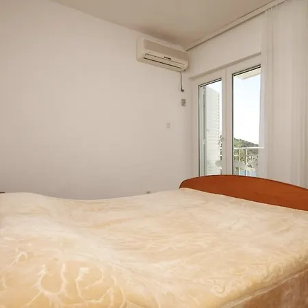 5130b Apartamento Tisno
